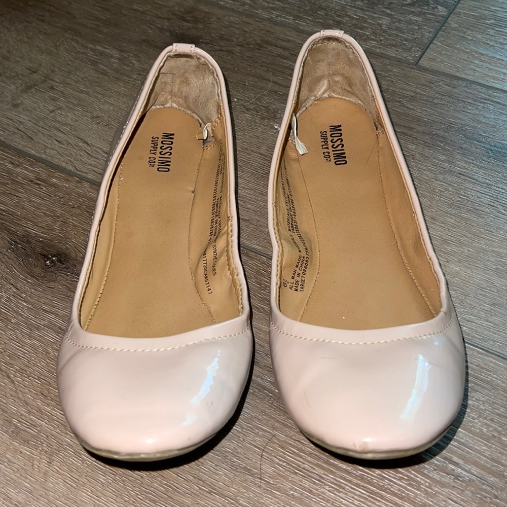 MOSSIMO Peach Flats